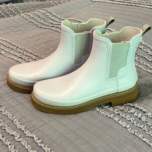 Hunter Refined Stitch Chelsea Rain Boots, White, Sz 10, Excellent